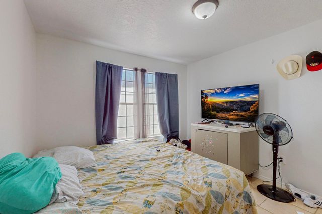 412 Texas Street NE, Albuquerque, NM 87108