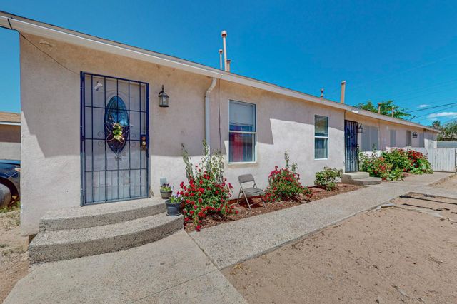 412 Texas Street NE, Albuquerque, NM 87108