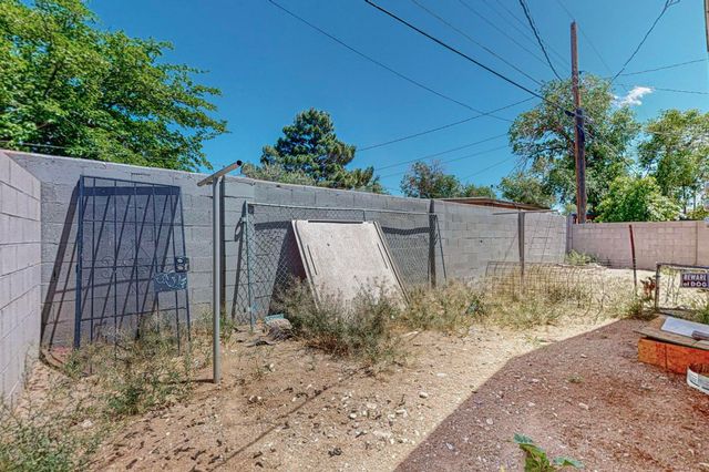 412 Texas Street NE, Albuquerque, NM 87108