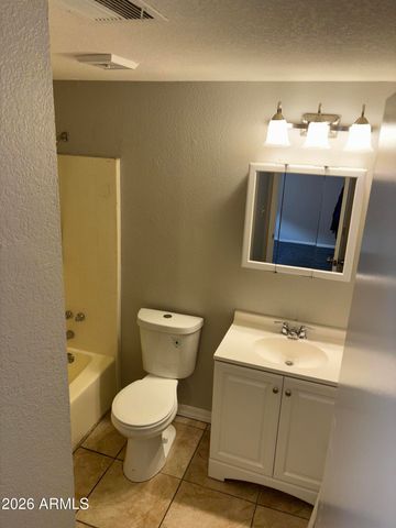 148 S 54th Street Apt B, Mesa, AZ 85206