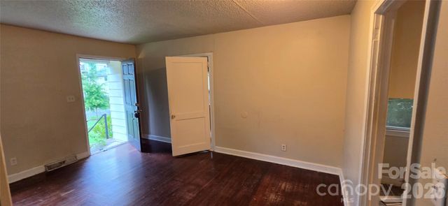 2216 Yadkin Avenue, Charlotte, NC 28205
