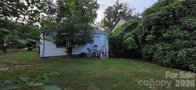 2216 Yadkin Avenue, Charlotte, NC 28205