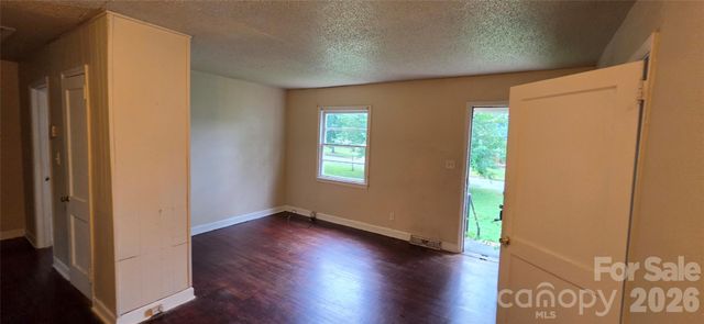 2216 Yadkin Avenue, Charlotte, NC 28205