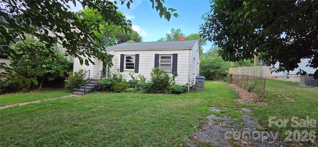 2216 Yadkin Avenue, Charlotte, NC 28205