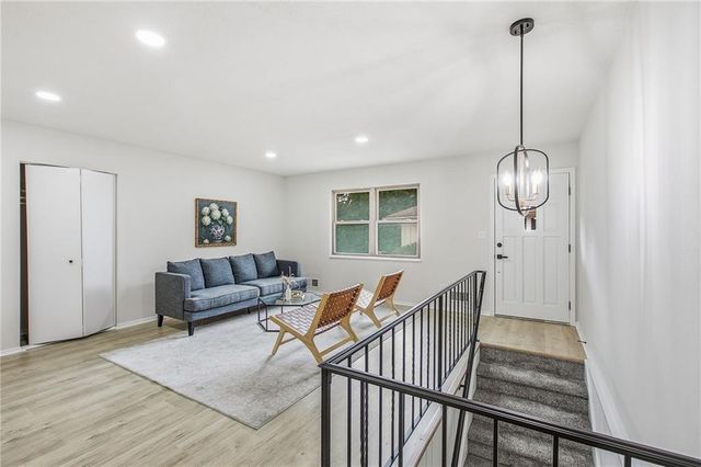 11260 E 71st Terrace, Raytown, MO 64133