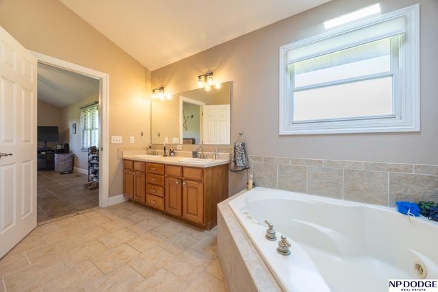 18301 NW 84Th Street, Raymond, NE 68428