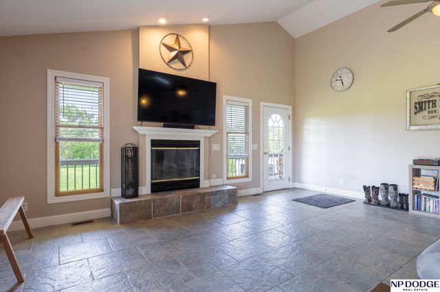 18301 NW 84Th Street, Raymond, NE 68428