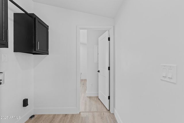 1123 W Summerside Road, Phoenix, AZ 85041