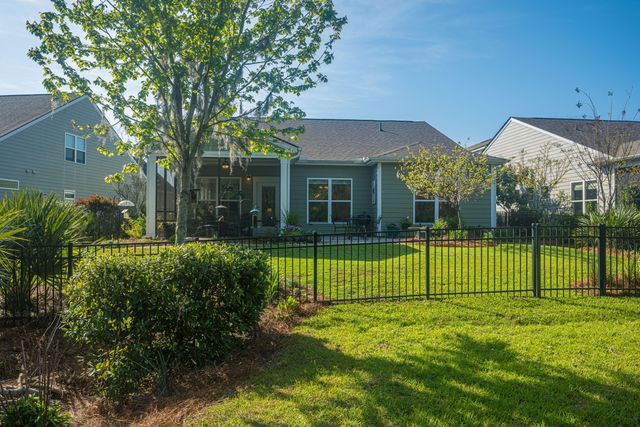 6228 Woodsedge Court, Hollywood, SC 29449