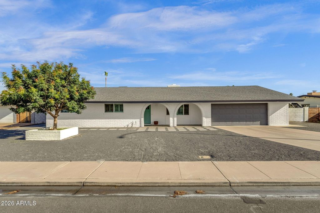 2325 E ENCANTO Street, Mesa, AZ 85213 — photo 2