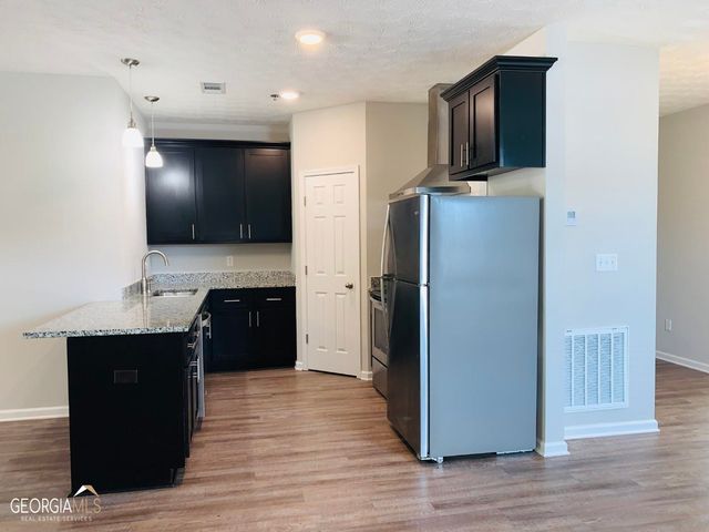 621 Jefferson Drive B, Lagrange, GA 30240