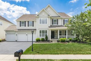 7685 Skarlocken Green, New Albany, OH 43054
