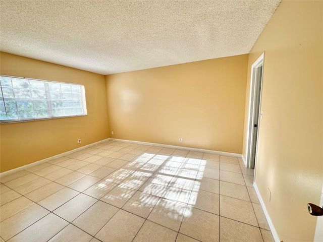 8900 W SAMPLE Road 106, Coral Springs, FL 33065