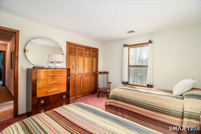 185 Quaker Farms Road, Oxford, CT 06478