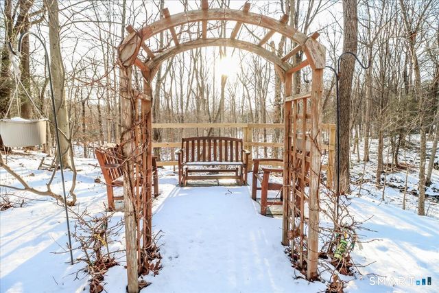 185 Quaker Farms Road, Oxford, CT 06478