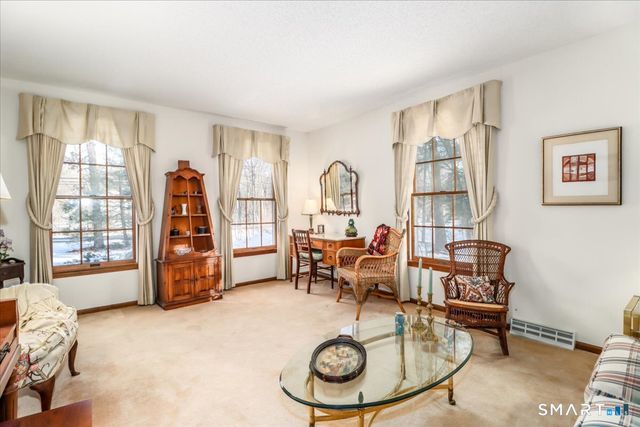 185 Quaker Farms Road, Oxford, CT 06478