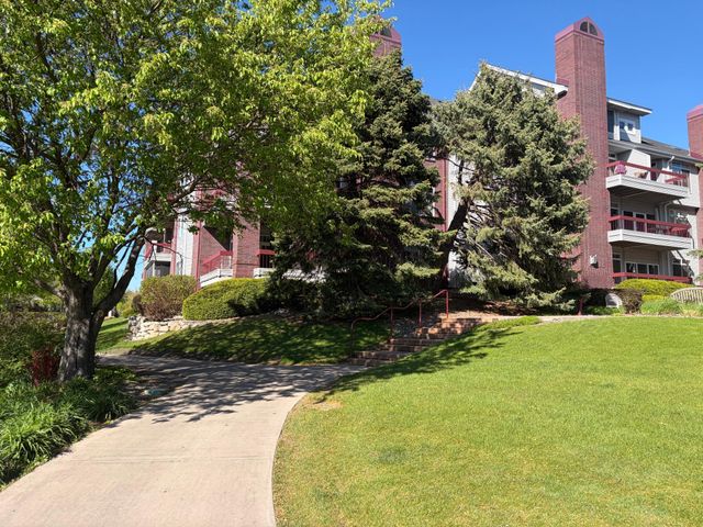 7440 Edinborough Way 4314, Edina, MN 55435