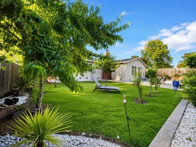 6518 Markley Way, Carmichael, CA 95608