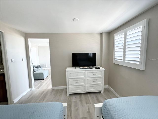 1255 TARPON CENTER DRIVE 612, Venice, FL 34285
