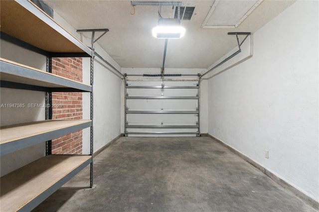 10100 SW 50th Ct, Cooper City, FL 33328