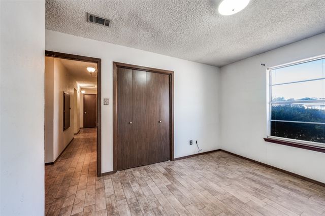 755 Tumbleweed Court, Fort Worth, TX 76108