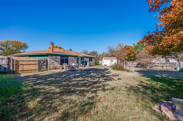 755 Tumbleweed Court, Fort Worth, TX 76108