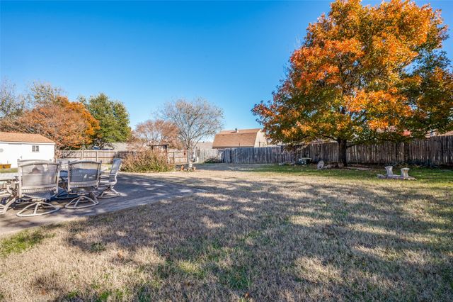 755 Tumbleweed Court, Fort Worth, TX 76108