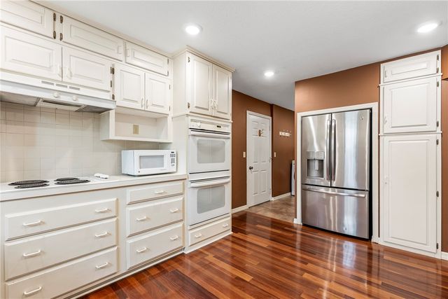 3231 N Kendall Drive, Fayetteville, AR 72704