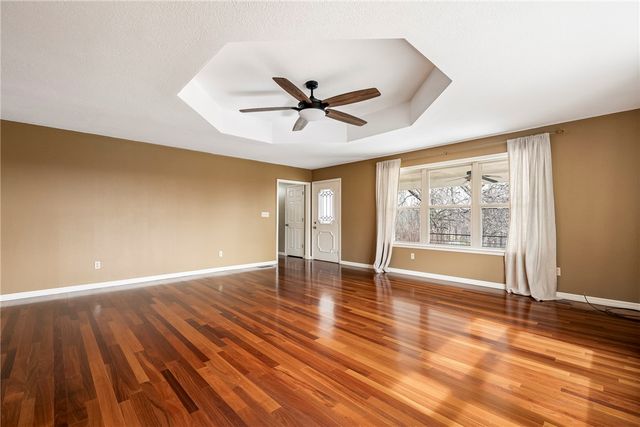 3231 N Kendall Drive, Fayetteville, AR 72704