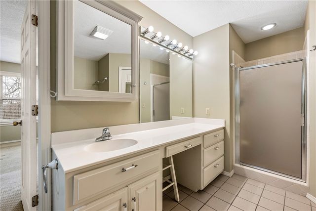 3231 N Kendall Drive, Fayetteville, AR 72704