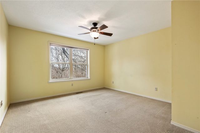 3231 N Kendall Drive, Fayetteville, AR 72704