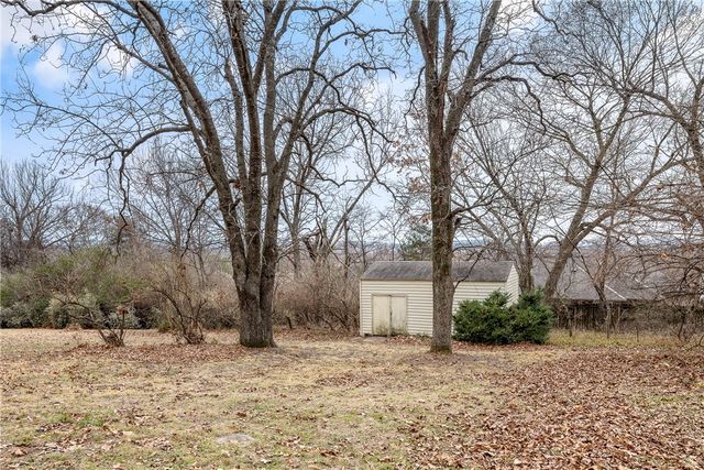 3231 N Kendall Drive, Fayetteville, AR 72704