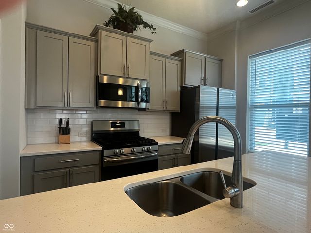 13275 Susser Way, Fishers, IN 46037