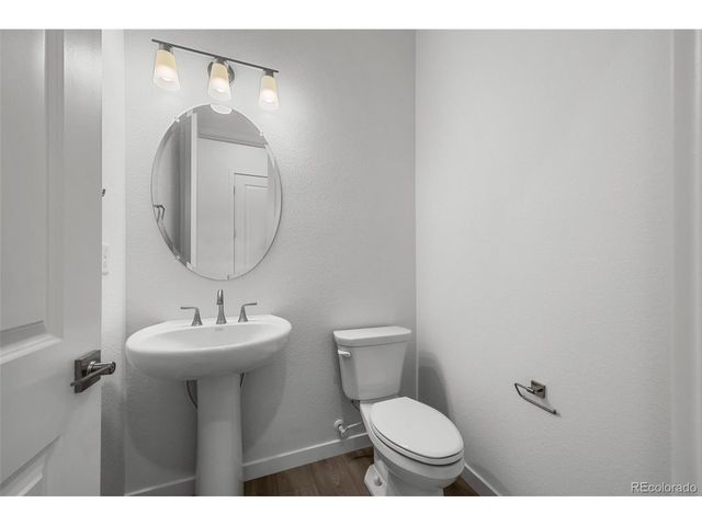 3807 Emerald Shore Cir, Loveland, CO 80538
