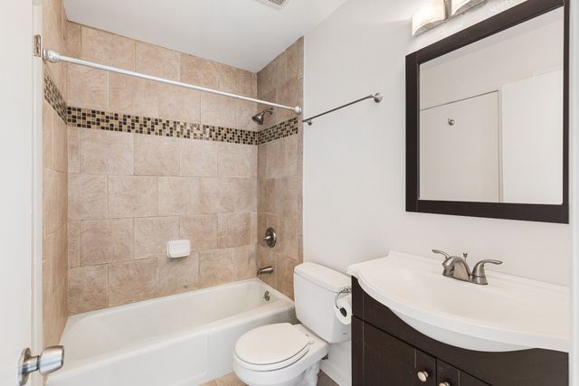 522 Doral Country Dr, Nashville, TN 37221