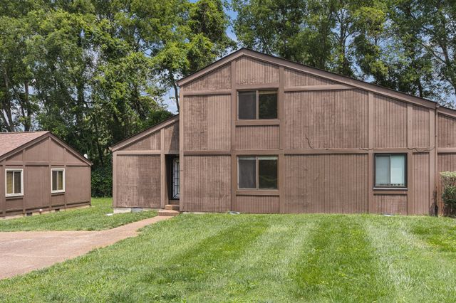 522 Doral Country Dr, Nashville, TN 37221