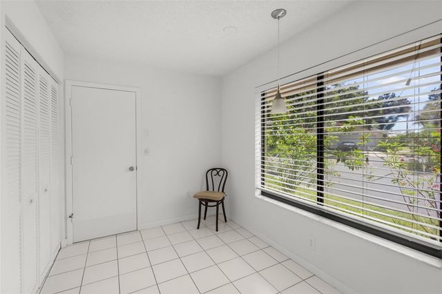 4238 CARRIAGE DRIVE 46, Sarasota, FL 34241