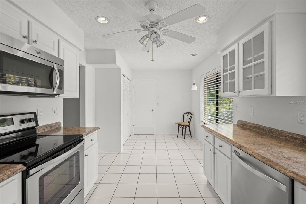 Image 18 of property listing at 4238 CARRIAGE DRIVE 46, Sarasota, FL 34241