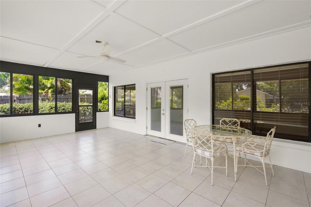 Image 24 of property listing at 4238 CARRIAGE DRIVE 46, Sarasota, FL 34241