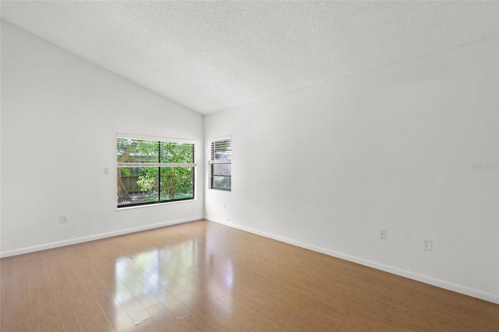 Image 27 of property listing at 4238 CARRIAGE DRIVE 46, Sarasota, FL 34241