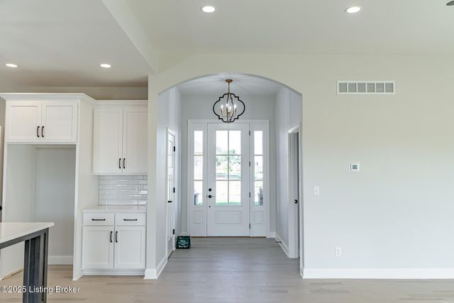 119 Dalton Dr, Fisherville, KY 40023