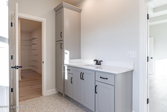 119 Dalton Dr, Fisherville, KY 40023