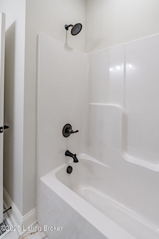 119 Dalton Dr, Fisherville, KY 40023