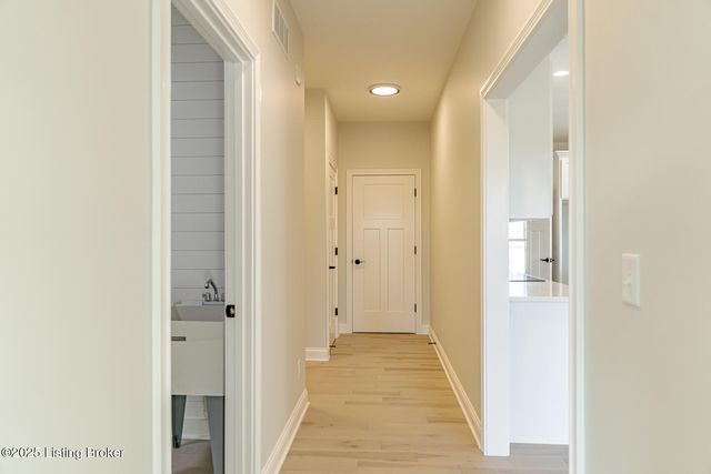 119 Dalton Dr, Fisherville, KY 40023