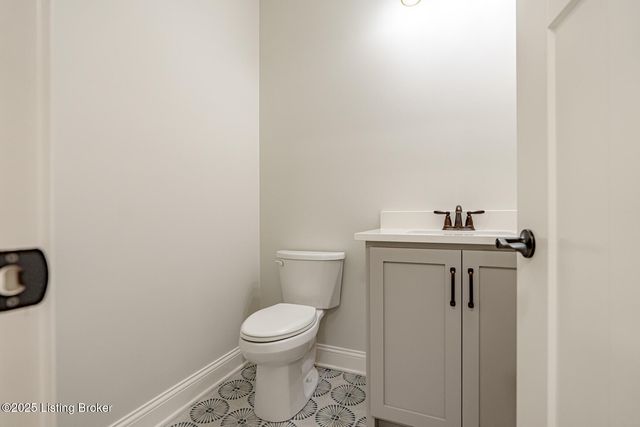 119 Dalton Dr, Fisherville, KY 40023