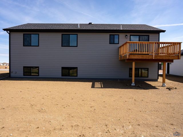 619 BULL RUN DR, Box Elder, SD 57719
