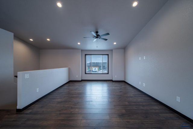 619 BULL RUN DR, Box Elder, SD 57719