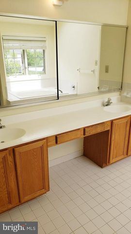14 HAYWORTH CIR, Exton, PA 19341