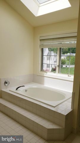 14 HAYWORTH CIR, Exton, PA 19341
