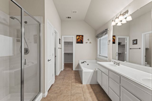 311 Park Crest Avenue, Euless, TX 76039